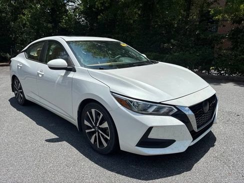Used 2022 Nissan Sentra SV w/ SV Premium Package FWD image 4