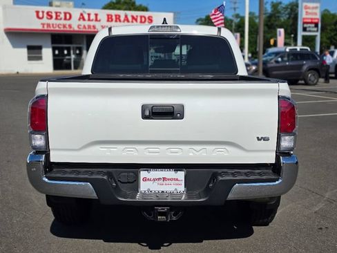 Used 2023 Toyota Tacoma TRD Off-Road AWD/4WD image 6