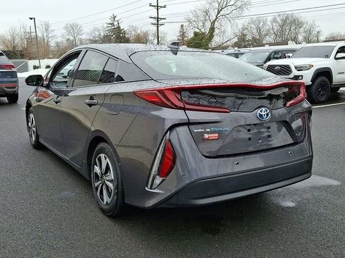 Used 2019 Toyota Prius Prime Advanced w/ Carpet Mat Package image 4