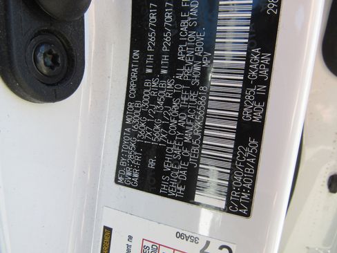 Used 2019 Toyota 4Runner TRD Off-Road image 29