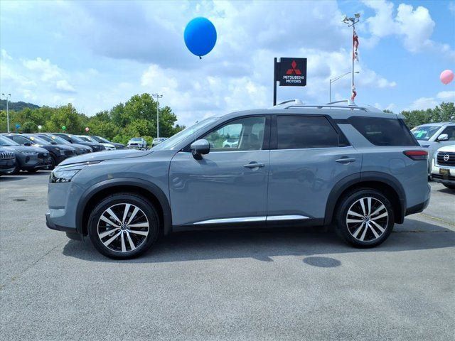 Certified 2025 Nissan Pathfinder Platinum w/ Cargo Package AWD/4WD image 2