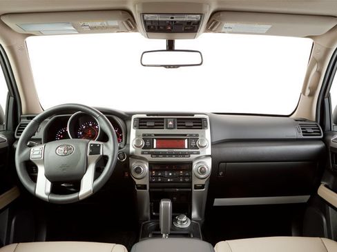 Used 2010 Toyota 4Runner SR5 AWD/4WD image 10