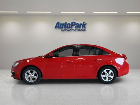 Used 2016 Chevrolet Cruze LT image 4