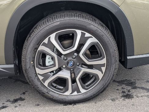 New 2026 Subaru Ascent Limited AWD/4WD image 12
