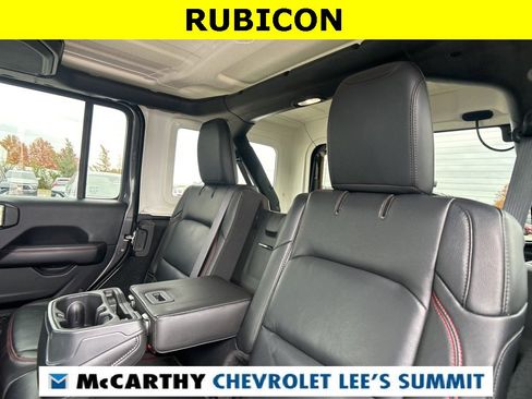 Used 2018 Jeep Wrangler Unlimited Rubicon w/ Dual Top Group image 34