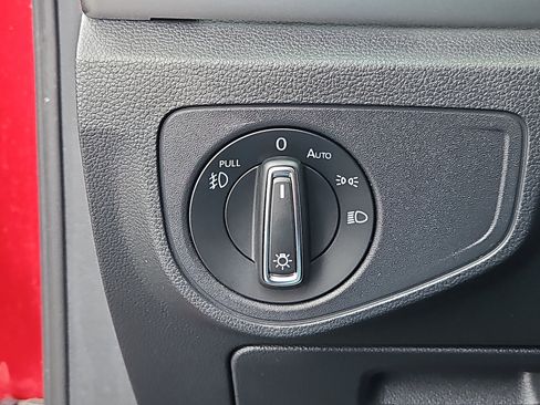 Used 2018 Volkswagen Atlas SEL Premium image 10