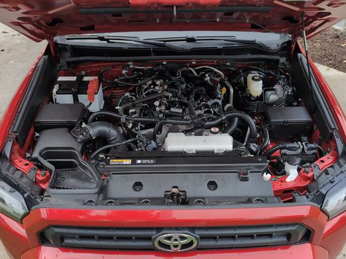 Certified 2025 Toyota 4Runner SR5 AWD/4WD image 34