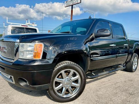 Used 2008 GMC Sierra 1500 Denali AWD/4WD image 2