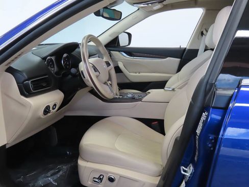 Used 2022 Maserati Levante GT AWD/4WD image 16