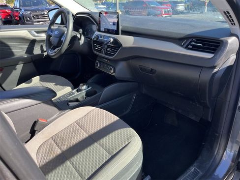 Used 2021 Ford Escape SE image 26