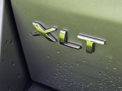 Used 2024 Ford Expedition XLT RWD image 11