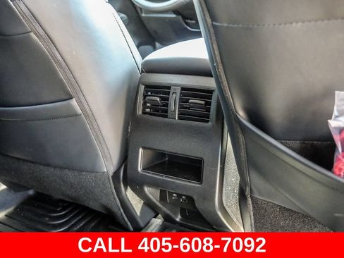 Used 2024 Mitsubishi Outlander SE FWD image 23