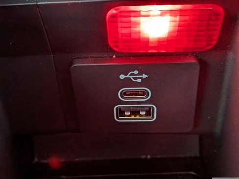 Certified 2025 Lincoln Aviator Reserve image 26