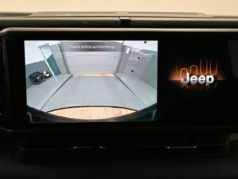 Used 2024 Jeep Wrangler Unlimited w/ Convenience Group image 23