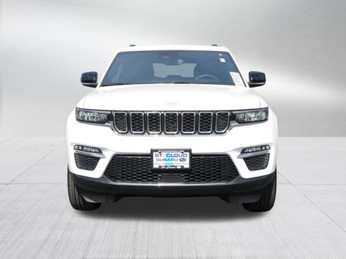 Used 2024 Jeep Grand Cherokee Limited AWD/4WD image 2