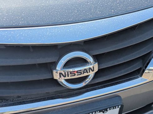 Used 2016 Nissan Versa S FWD image 11