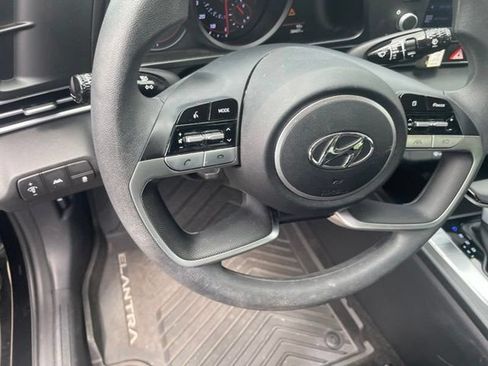 Used 2023 Hyundai Elantra SEL FWD image 26
