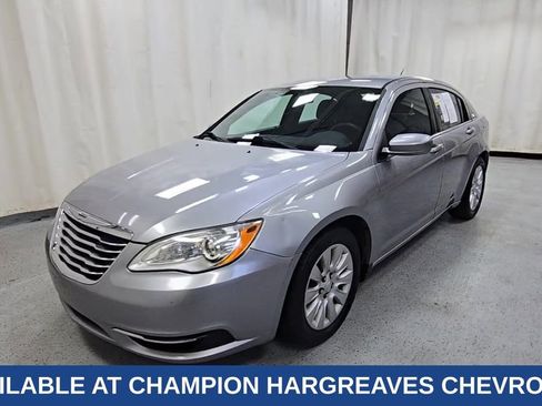 Used 2014 Chrysler 200 LX image 6