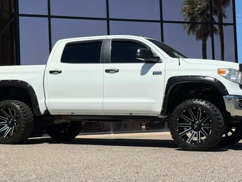 Used 2017 Toyota Tundra SR5 AWD/4WD image 16