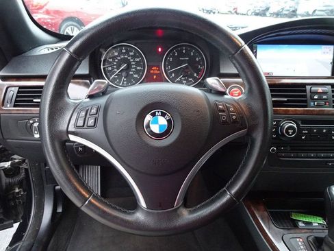 Used 2010 BMW 335i Convertible image 26
