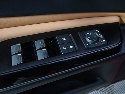 Used 2025 Lexus ES 350 Ultra Luxury FWD image 23