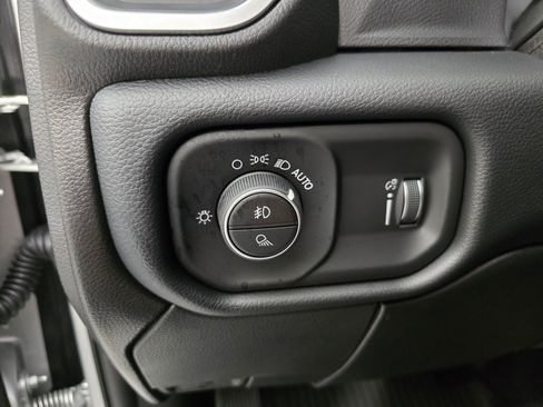 New 2026 RAM 2500 Big Horn AWD/4WD image 25