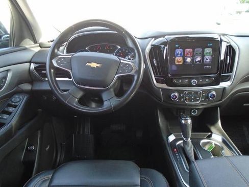 Used 2019 Chevrolet Traverse LT w/ LT Premium Package AWD/4WD image 18