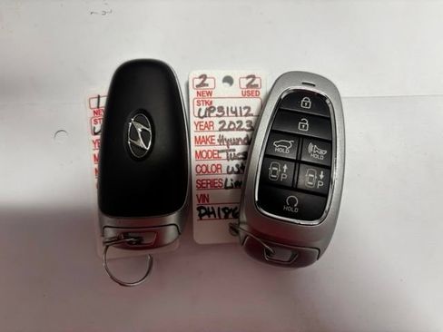 Used 2023 Hyundai Tucson Limited AWD/4WD image 2