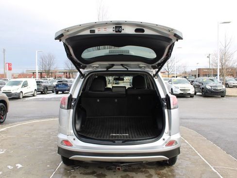 Used 2016 Toyota RAV4 XLE image 9