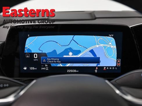 Used 2025 Chevrolet Suburban Z71 image 18