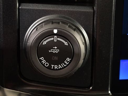 New 2026 Ford F350 Platinum w/ FX4 Off-Road Package AWD/4WD image 29