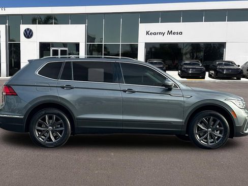 Used 2023 Volkswagen Tiguan SE image 3