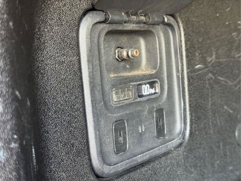 Used 2022 Rivian R1T Adventure AWD/4WD image 11
