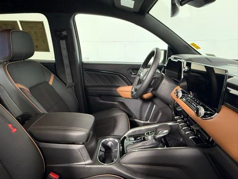 Used 2026 GMC Canyon AT4 image 54