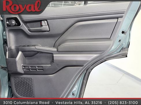 Used 2025 Toyota 4Runner TRD Off-Road Premium AWD/4WD image 15