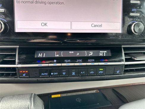 Certified 2024 Toyota Sienna XLE w/ XLE Plus Package image 19