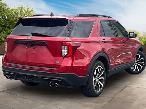 Used 2022 Ford Explorer ST image 2