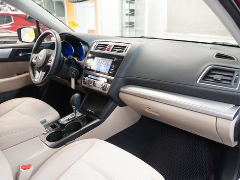 Used 2016 Subaru Outback 2.5i Premium AWD/4WD image 38