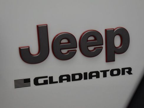 Used 2026 Jeep Gladiator Rubicon AWD/4WD image 10