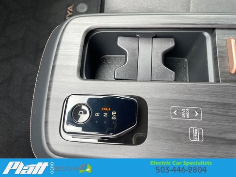 Used 2023 Nissan Ariya FWD image 31