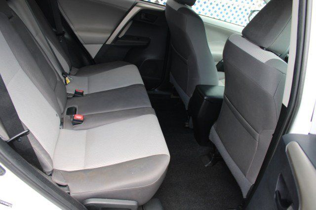 Used 2013 Toyota RAV4 LE FWD image 10