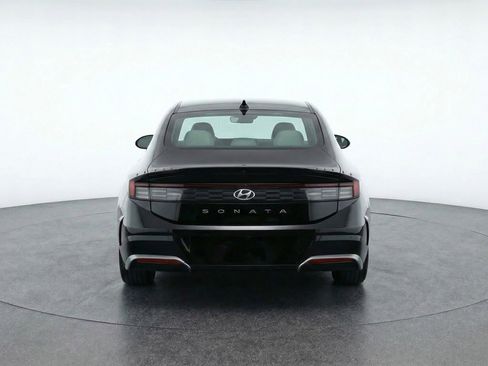 Used 2025 Hyundai Sonata SEL FWD image 7