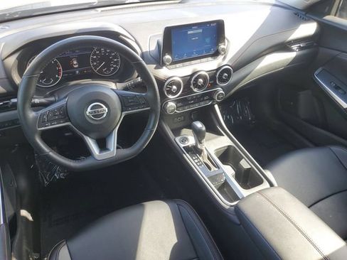 Used 2023 Nissan Sentra SR w/ SR Premium Package FWD image 10