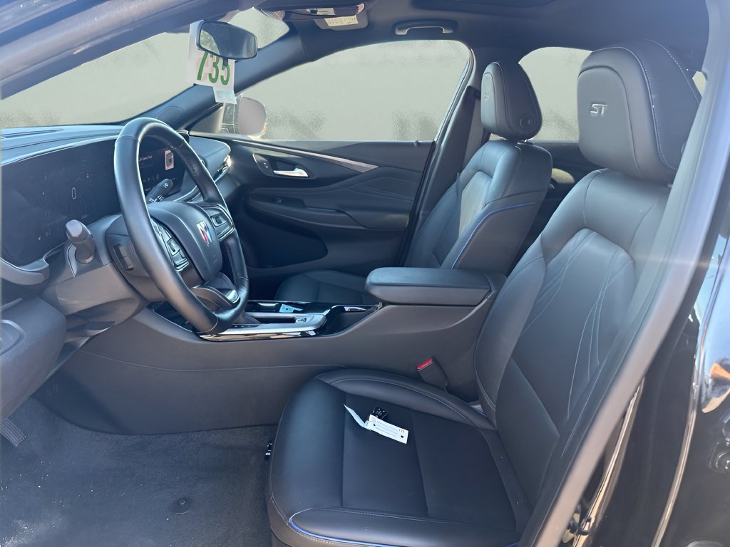 Used 2025 Buick Envista Sport Touring w/ Convenience I Package FWD image 9