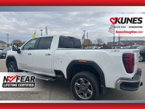 Used 2025 GMC Sierra 2500 SLT w/ SLT Premium Package image 9