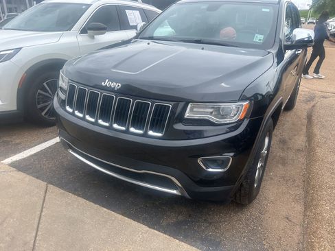 Used 2015 Jeep Grand Cherokee Limited w/ Luxury Group II RWD image 4