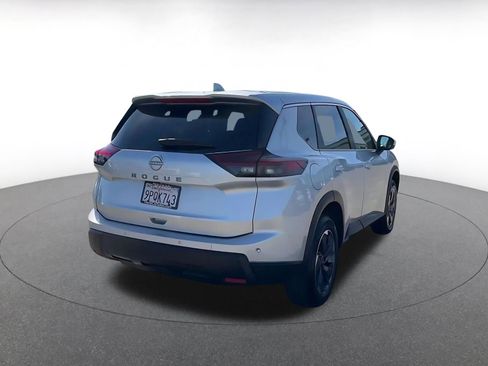 Used 2025 Nissan Rogue SV FWD image 15