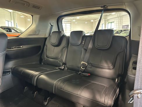 Used 2025 INFINITI QX80 Sensory AWD/4WD image 28