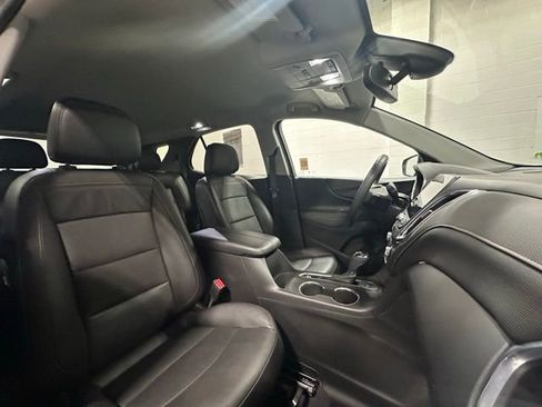 Used 2020 Chevrolet Equinox Premier image 17