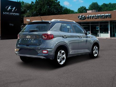 New 2025 Hyundai Venue Limited image 7
